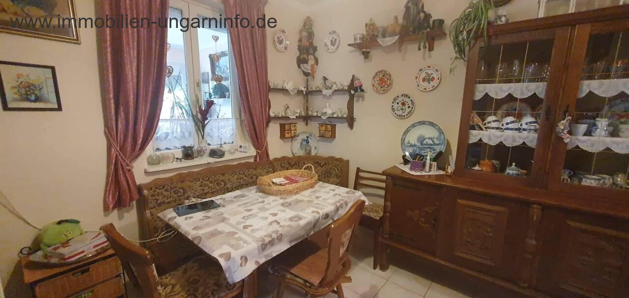 Gut erhaltenes Einfamilienhaus in ruhiger Lage am Plattensee zu verkaufen