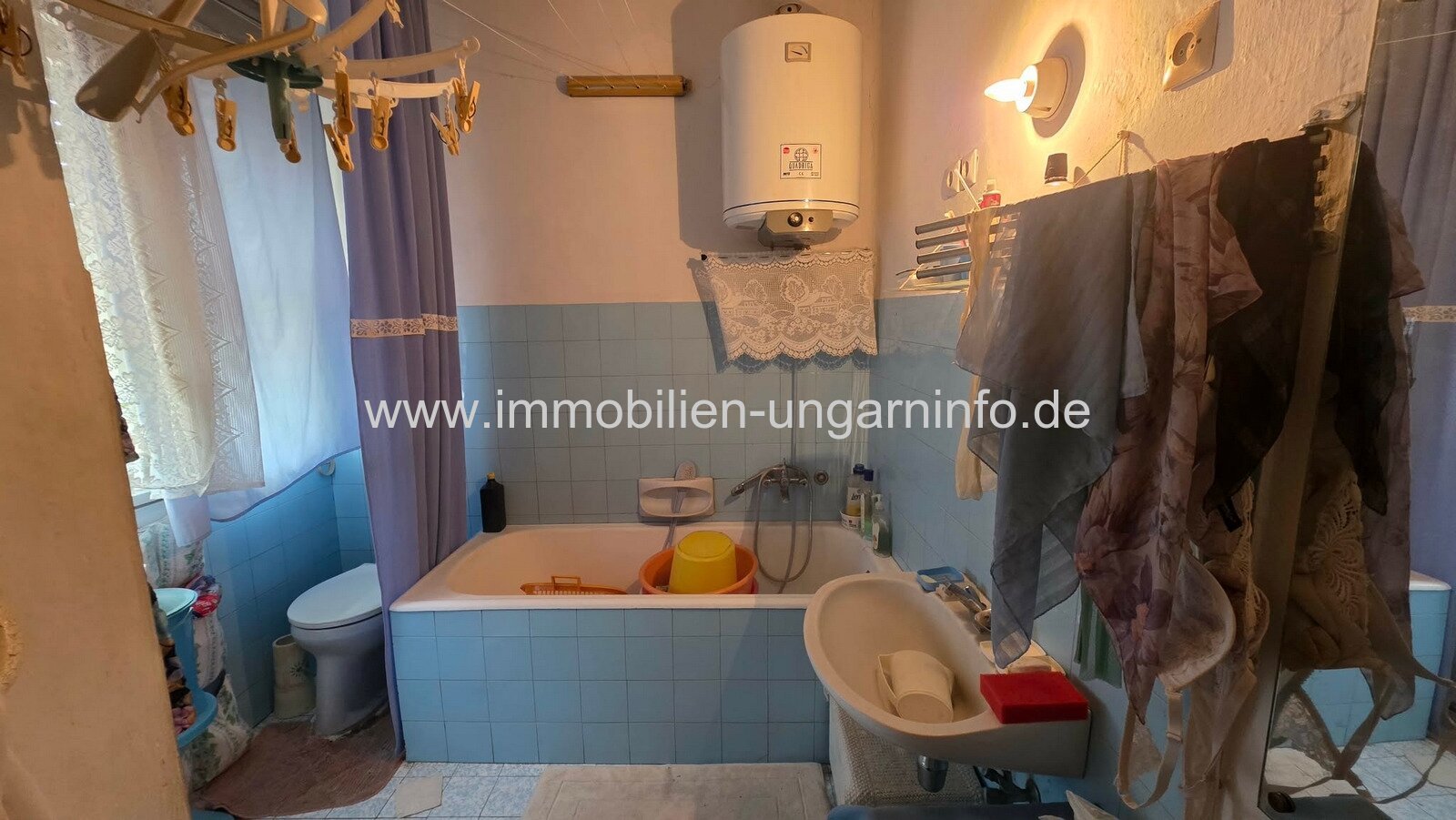 Zweistöckiges Einfamilienhaus im Stadtzentrum von Pacsa zu verkaufen