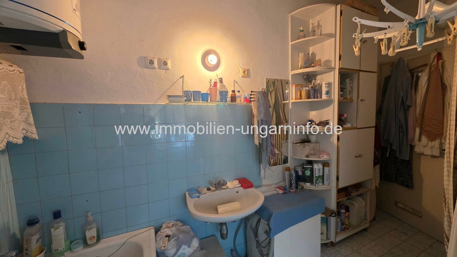 Zweistöckiges Einfamilienhaus im Stadtzentrum von Pacsa zu verkaufen