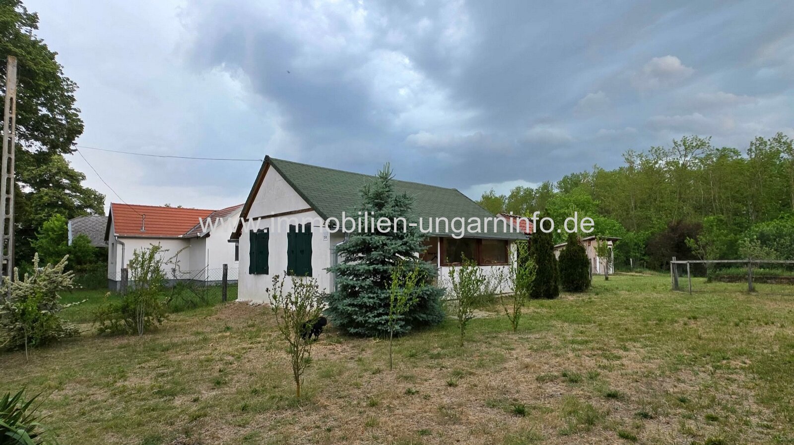 In Libickozma, in der Nähe eines Naturschutzgebiets, steht ein Einfamilienhaus zum Verkauf