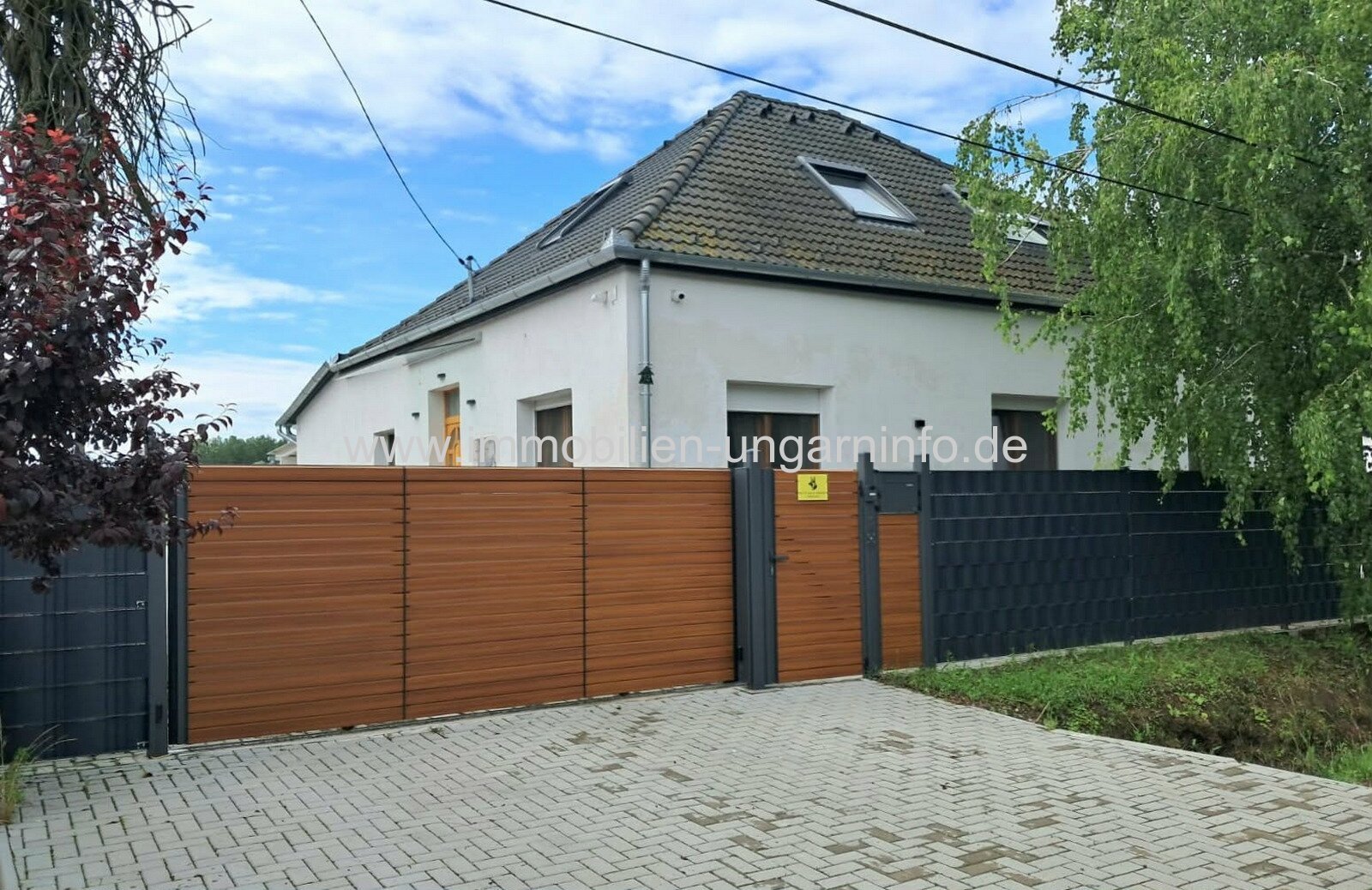 Komplett renoviertes Einfamilienhaus in Nemesvid mit ca. 9.000 m² Grundstück zu verkaufen