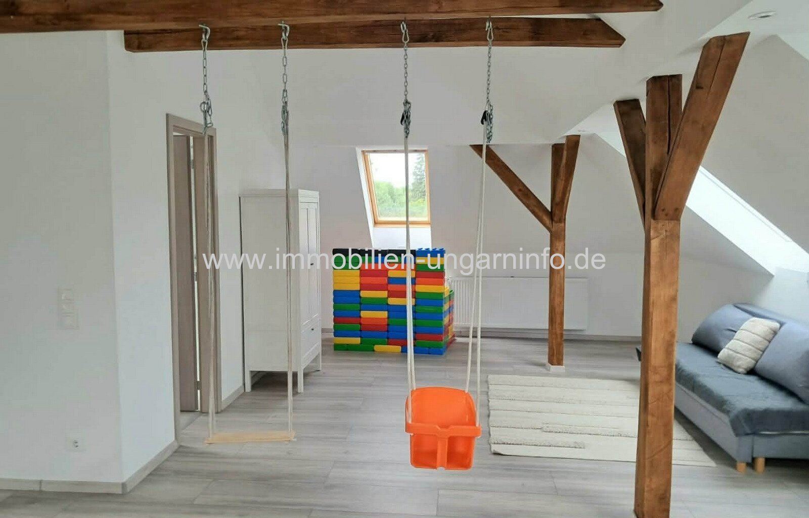 Komplett renoviertes Einfamilienhaus in Nemesvid mit ca. 9.000 m² Grundstück zu verkaufen