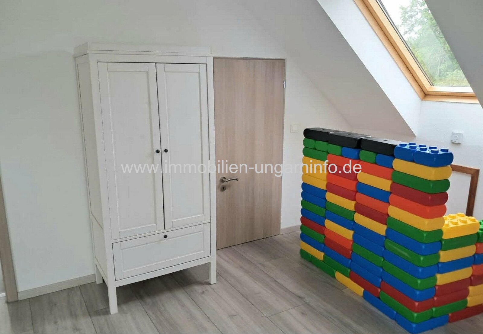 Komplett renoviertes Einfamilienhaus in Nemesvid mit ca. 9.000 m² Grundstück zu verkaufen