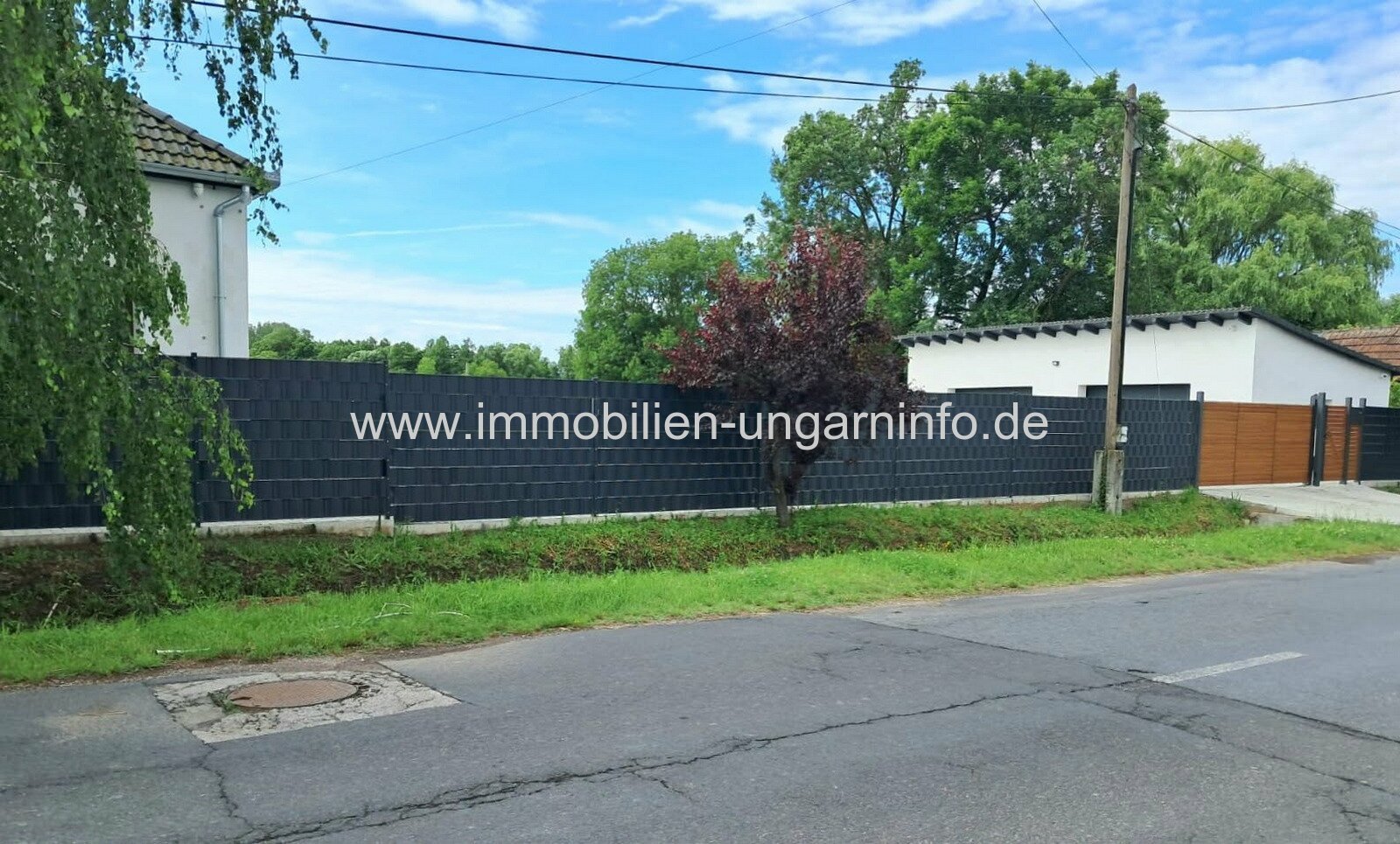 Komplett renoviertes Einfamilienhaus in Nemesvid mit ca. 9.000 m² Grundstück zu verkaufen