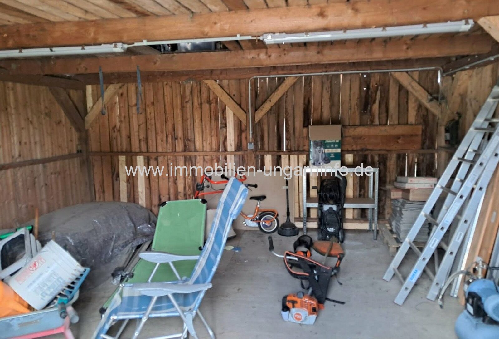 Komplett renoviertes Einfamilienhaus in Nemesvid mit ca. 9.000 m² Grundstück zu verkaufen