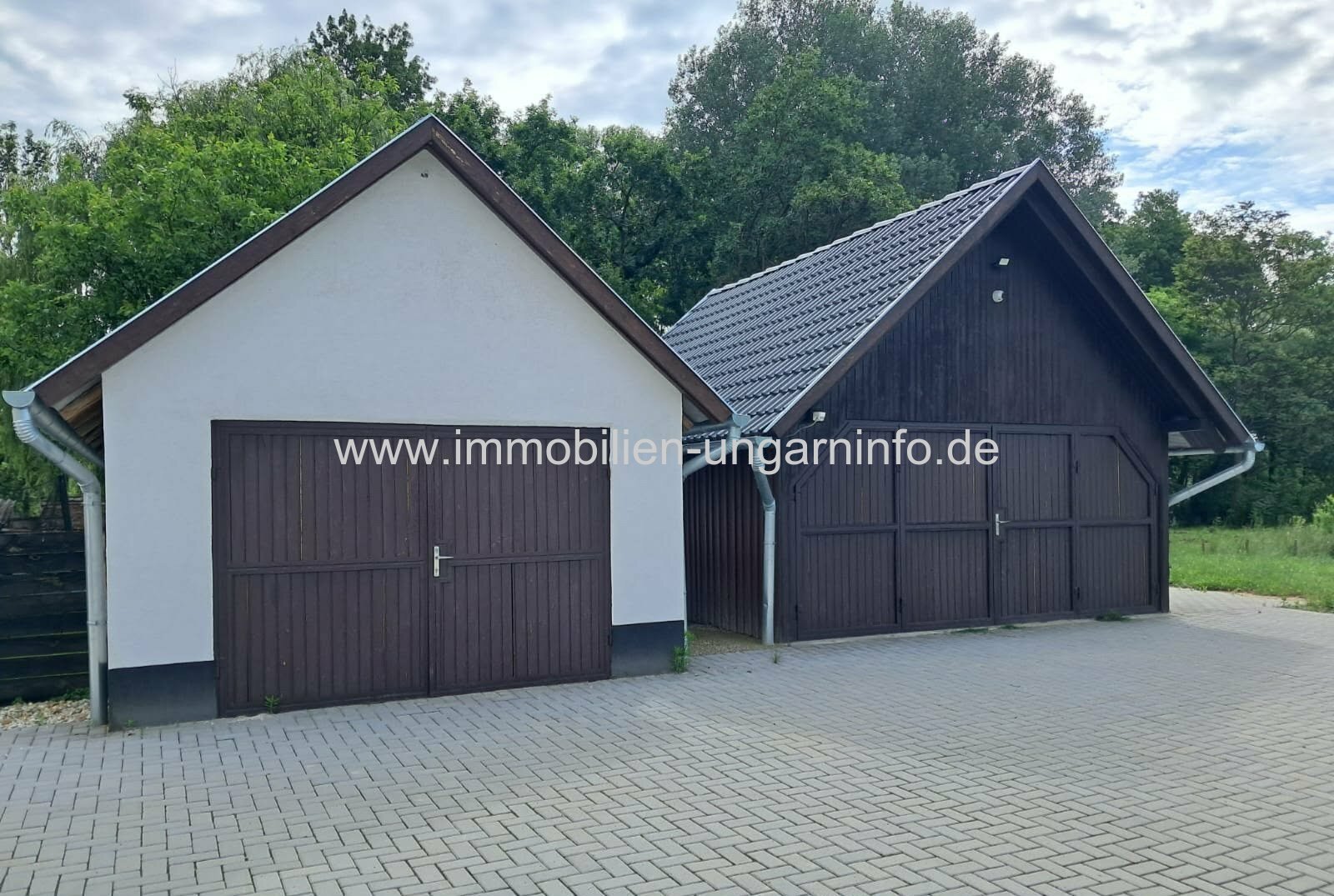 Komplett renoviertes Einfamilienhaus in Nemesvid mit ca. 9.000 m² Grundstück zu verkaufen