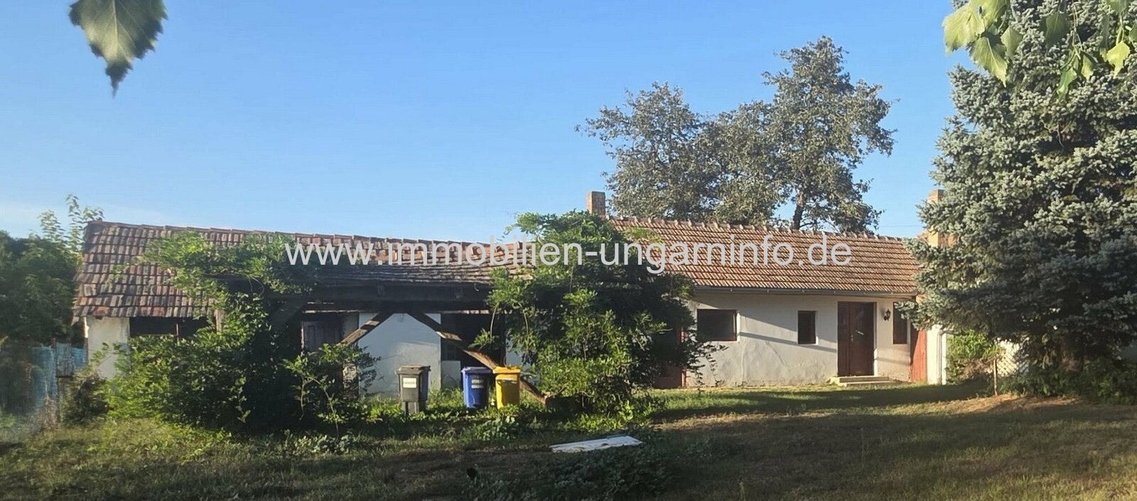 In Somogyzsitfa steht ein Einfamilienhaus im Landhausstil mit großem Grundstück zum Verkauf