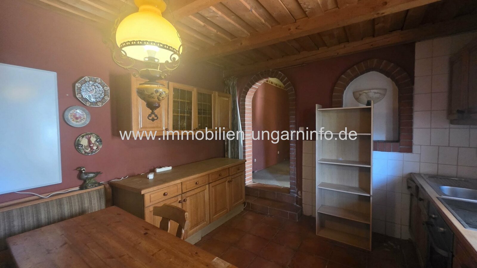 In Somogyzsitfa steht ein Einfamilienhaus im Landhausstil mit großem Grundstück zum Verkauf