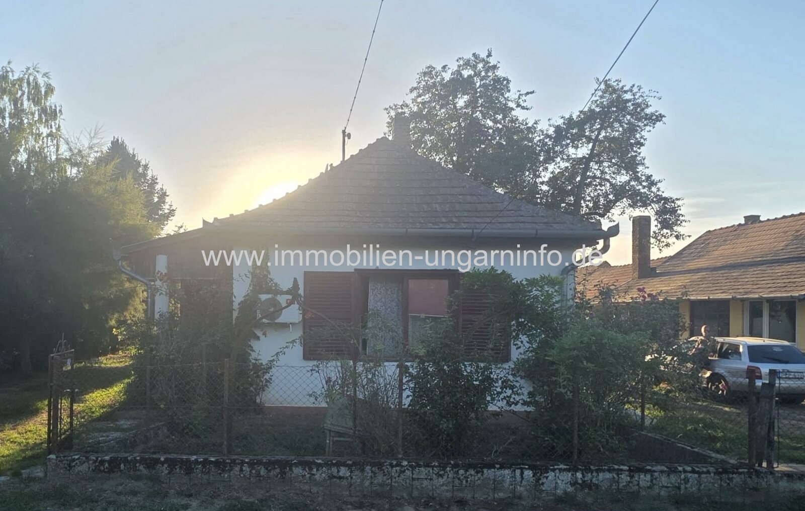 In Somogyzsitfa steht ein Einfamilienhaus im Landhausstil mit großem Grundstück zum Verkauf