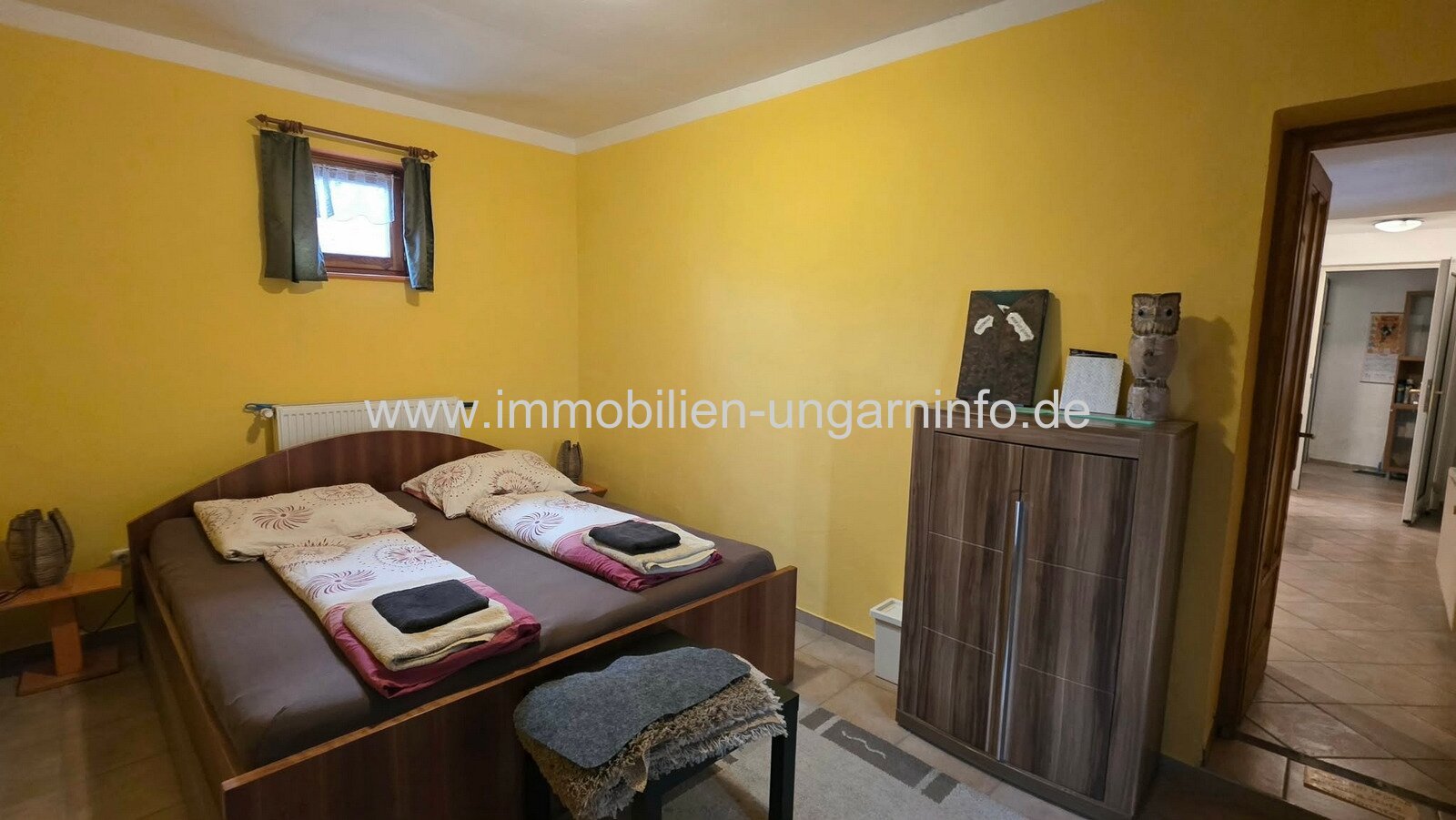 Einfamilienhaus mit 3 Apartments und Swimmingpool in Nikla zu verkaufen
