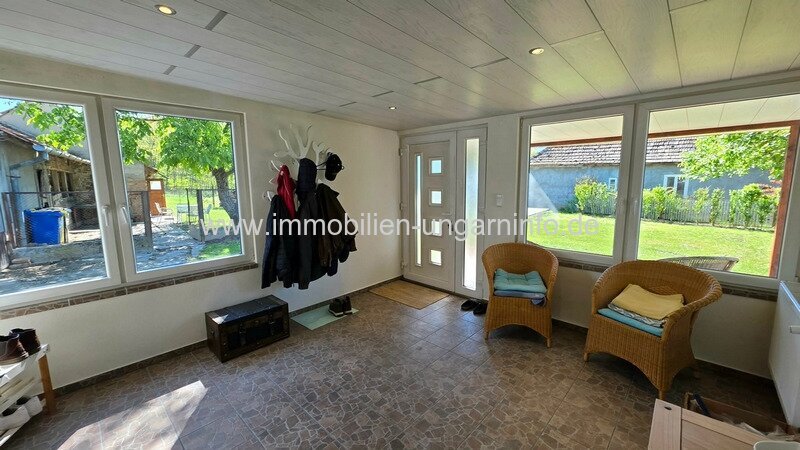 Einfamilienhaus mit großem Grundstück und einem kleinen Waldstück (20 km vom Plattensee entfernt)