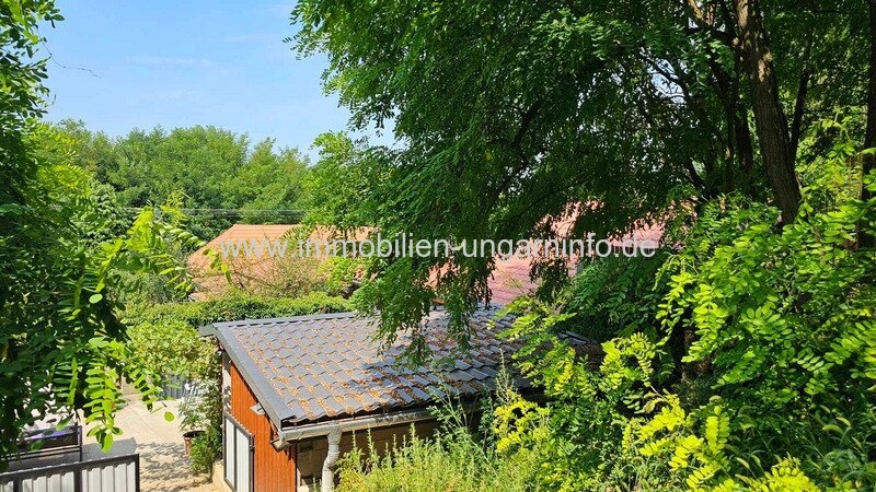 Vollständig renoviertes Einfamilienhaus in der Nähe des Plattensees mit 0,9 Hektar Land