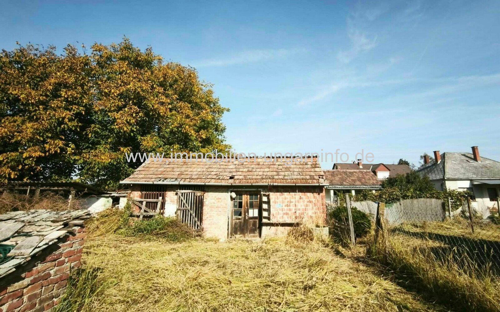 In der Nähe der kroatischen Grenze, in Zákányfalu, steht ein Einfamilienhaus zum Verkauf