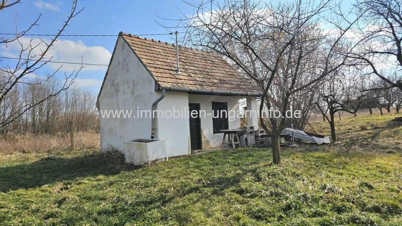 Keller/Wochenendhaus mit Panoramagrundstück im Weinberg Kéthely zu verkaufen