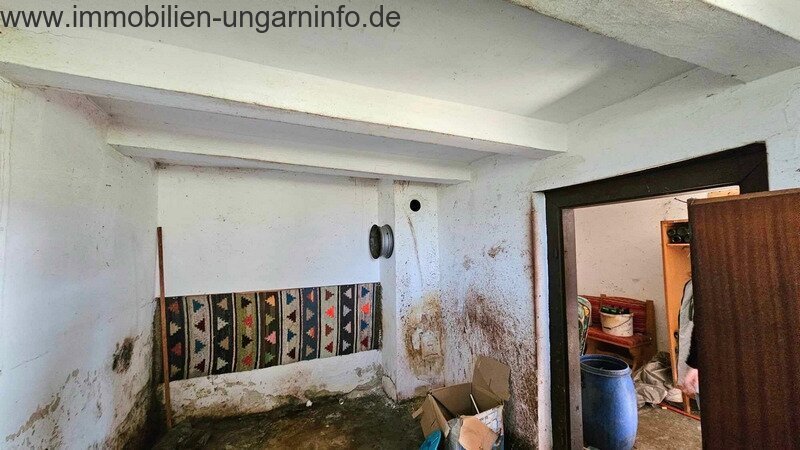 Keller/Presshaus in der Nähe des Plattensees mit Panoramablick zu verkaufen