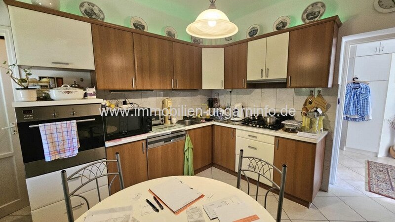 12 km südlich von Balaton 2-stöckiges Einfamilienhaus von deutschem Eigentümer zu verkaufen