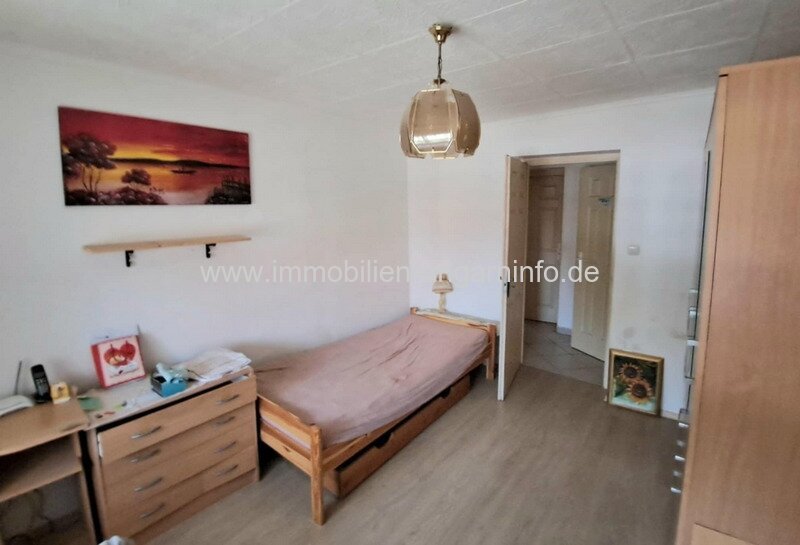 In Marcali, in der Nähe des Thermalbades, steht ein gut erhaltenes 3-Zimmer-Einfamilienhaus zum Verkauf