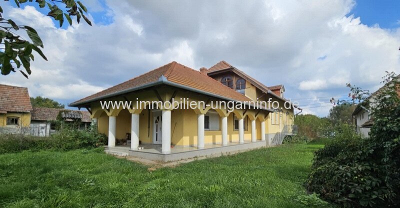 Familienhaus in einem ruhigen kleinen Dorf Umgebung des Plattensees
