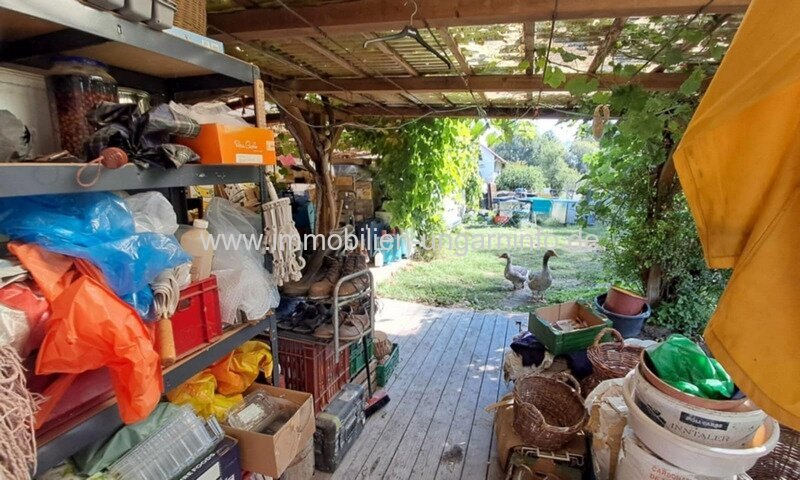 Zwei Immobilien mit großem Grundstück nahe dem Balaton zu verkaufen