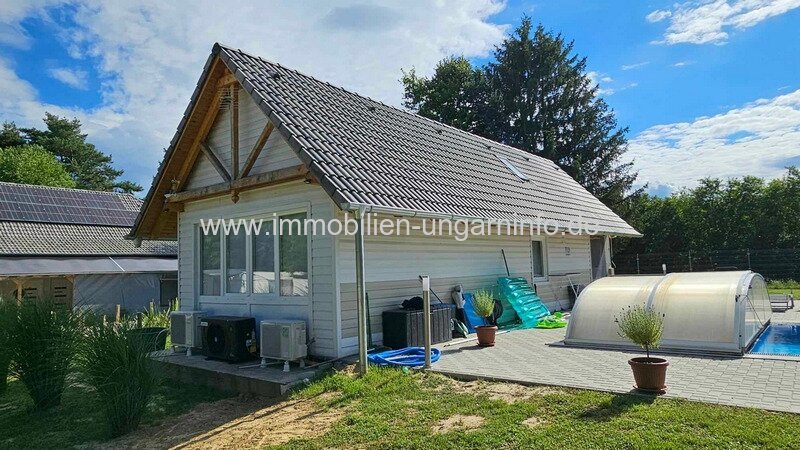 Waldhaus mit Appartements, Schwimmbad in der Nähe des Plattensees