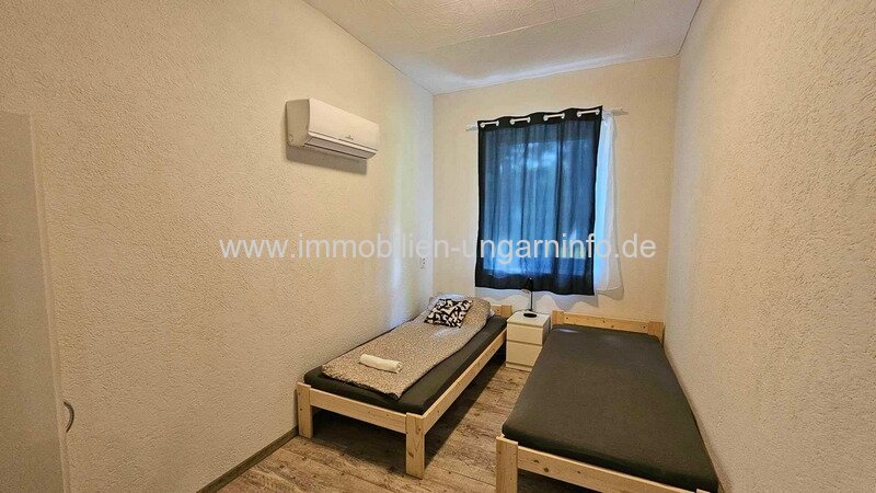 Waldhaus mit Appartements, Schwimmbad in der Nähe des Plattensees