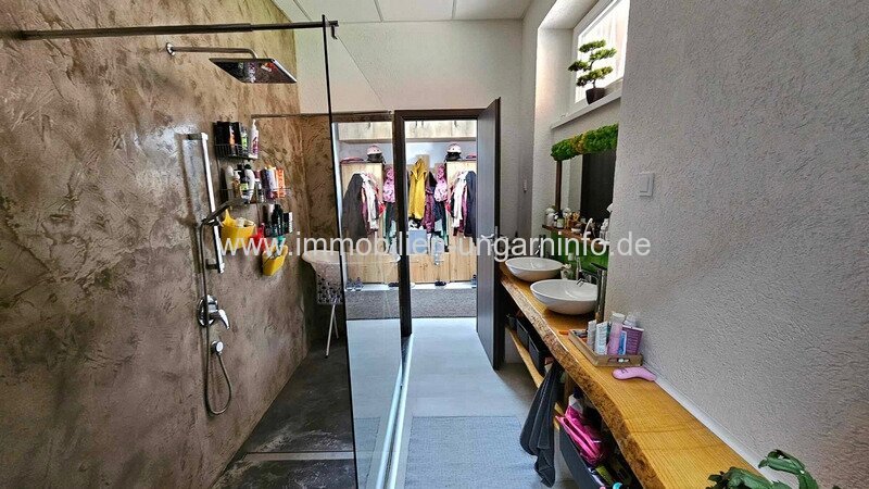 Waldhaus mit Appartements, Schwimmbad in der Nähe des Plattensees