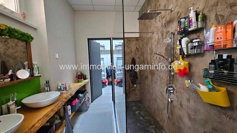 Waldhaus mit Appartements, Schwimmbad in der Nähe des Plattensees