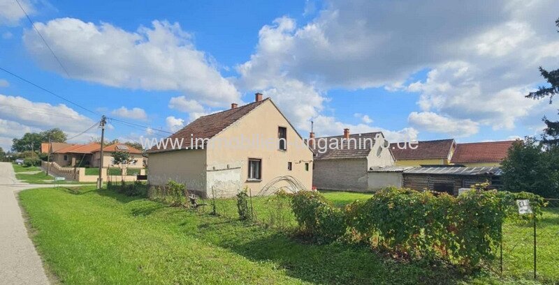 Zala Vármegye: Familienhaus mit Blick auf einen See im Komitat Zala 