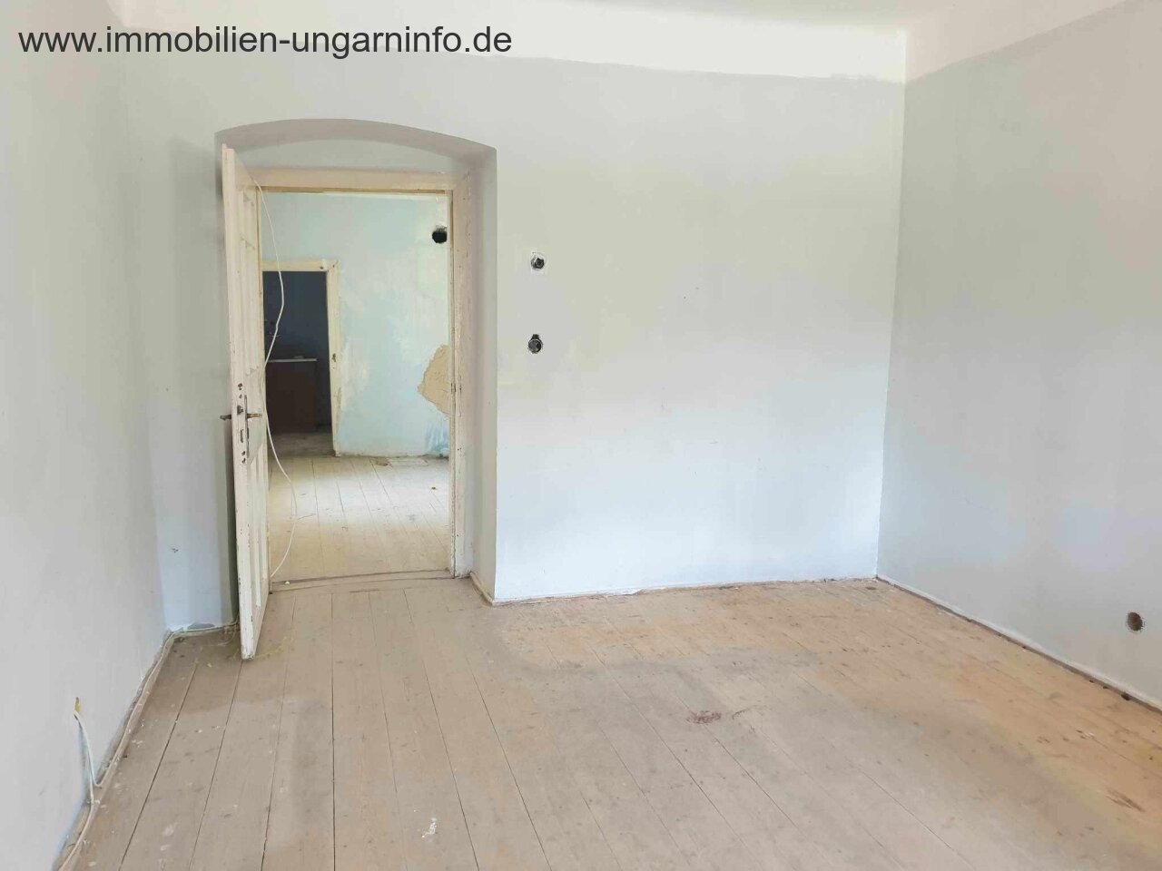 Einfamilienhaus zu verkaufen in einem kleinen Dorf 15 km vom Plattensee entfernt