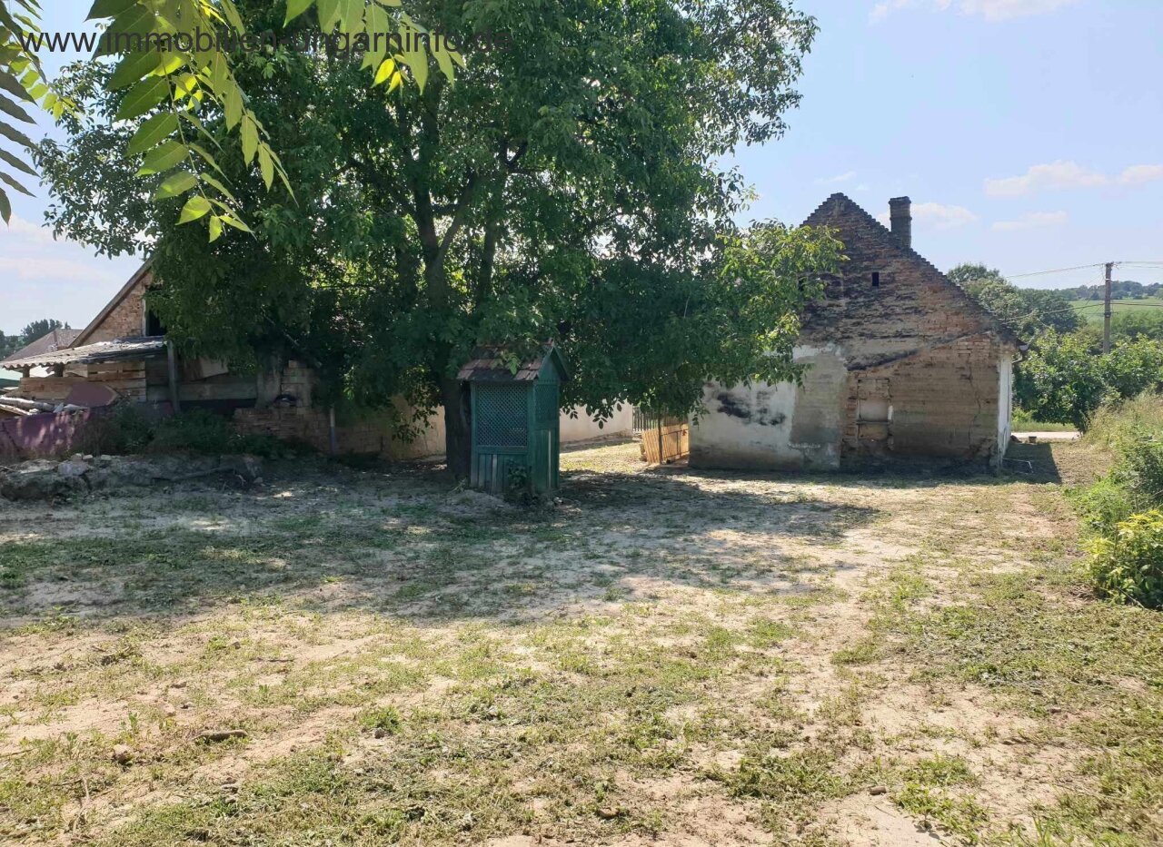Einfamilienhaus zu verkaufen in einem kleinen Dorf 15 km vom Plattensee entfernt