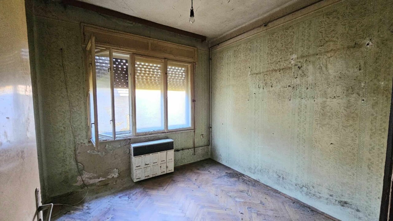 Einfamilienhaus mit großem Grundstück in einem Dorf südlich des Plattensees zu verkaufen