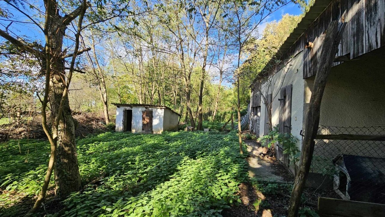 Einfamilienhaus mit großem Grundstück in einem Dorf südlich des Plattensees zu verkaufen