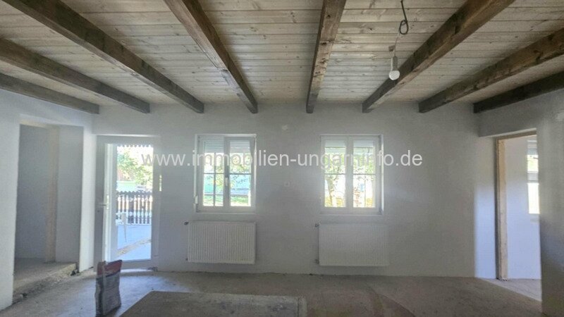 Teilweise renoviertes Einfamilienhaus in der Nähe des Plattensees