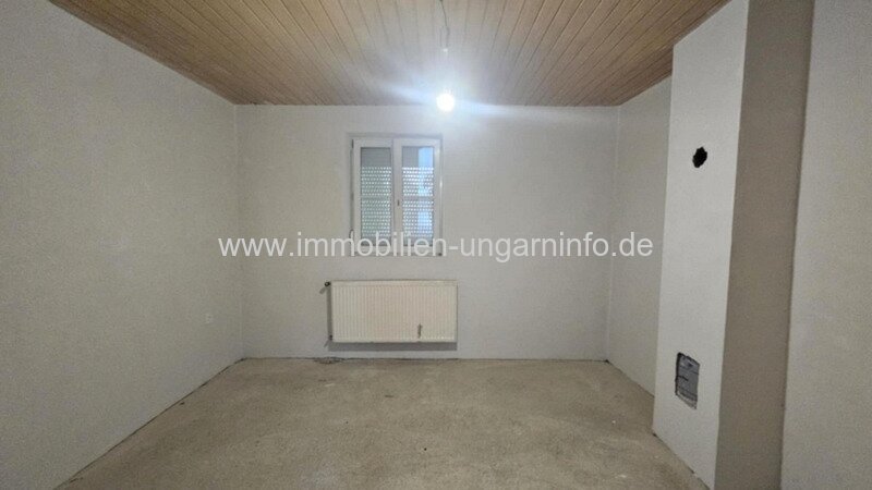 Teilweise renoviertes Einfamilienhaus in der Nähe des Plattensees