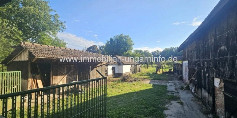 Teilweise renoviertes Einfamilienhaus in der Nähe des Plattensees