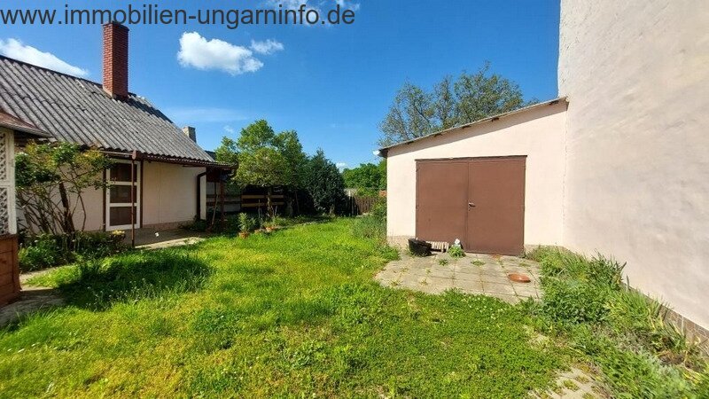 Einfamilienhaus mit 4 Schlafzimmern zu verkaufen in Kaposvár, ruhige Lage