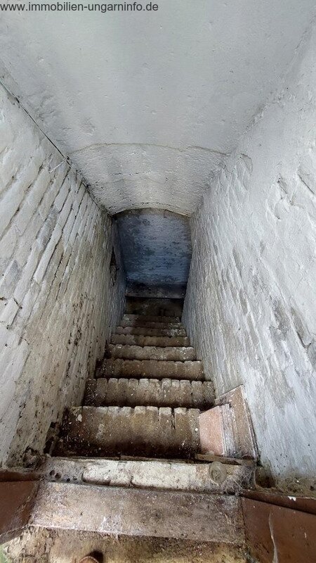 Einfamilienhaus mit 4 Schlafzimmern zu verkaufen in Kaposvár, ruhige Lage