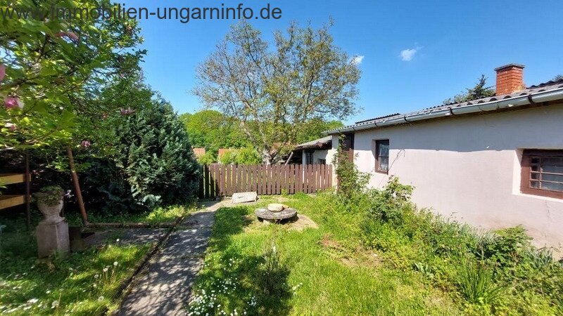 Einfamilienhaus mit 4 Schlafzimmern zu verkaufen in Kaposvár, ruhige Lage