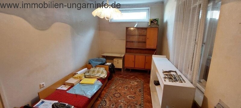 Einfamilienhaus in einer ruhigen Straße von Kaposvár zu verkaufen