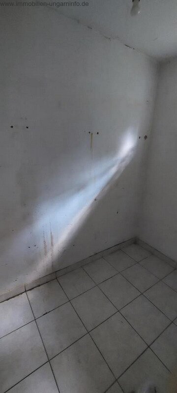 Einfamilienhaus in einer ruhigen Straße von Kaposvár zu verkaufen