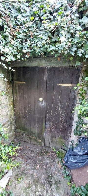 Einfamilienhaus in einer ruhigen Straße von Kaposvár zu verkaufen