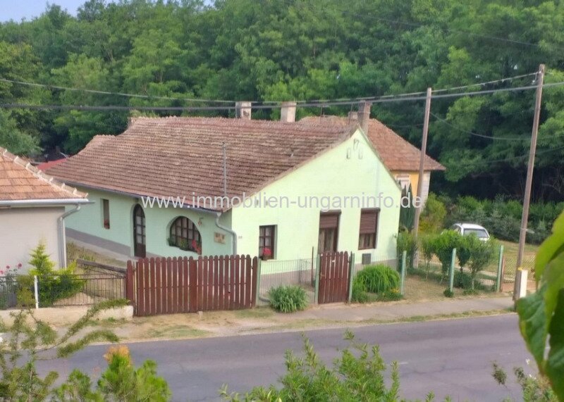 Einfamilienhaus mit vier Zimmern in der Nähe des Plattensees
