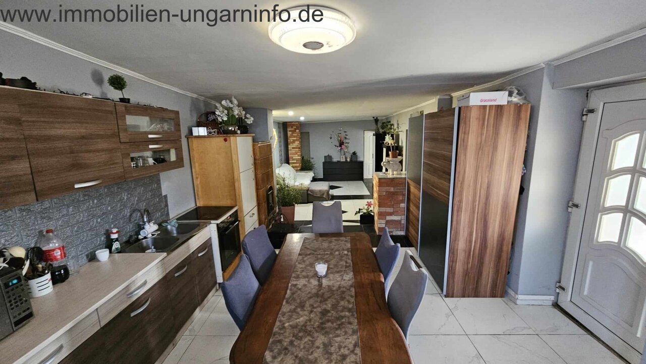 Familienhaus mit 2 Grundstücken in der Nähe des Plattensees