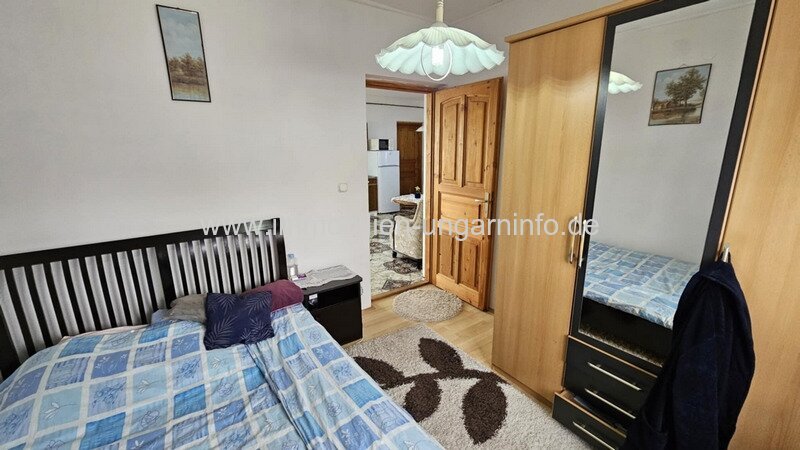 Neuartiges Einfamilienhaus in einer Kleinstadt am Plattensee zu verkaufen