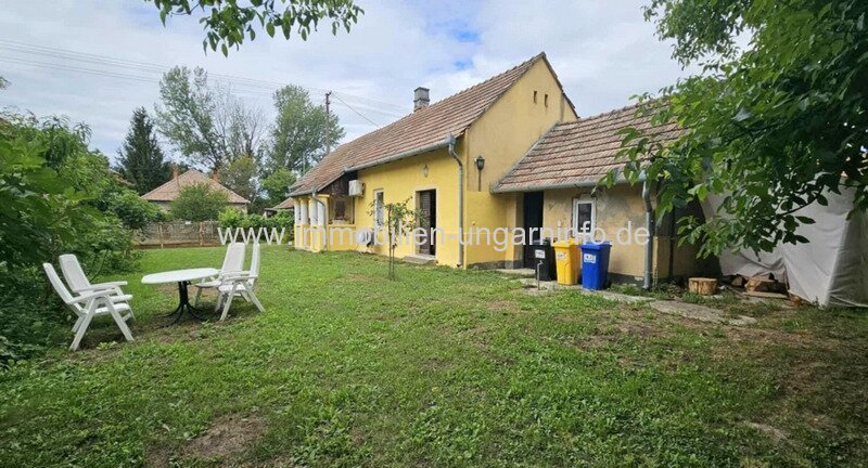 Einfamilienhaus mit großem Grundstück bei Plattensee zu verkaufen