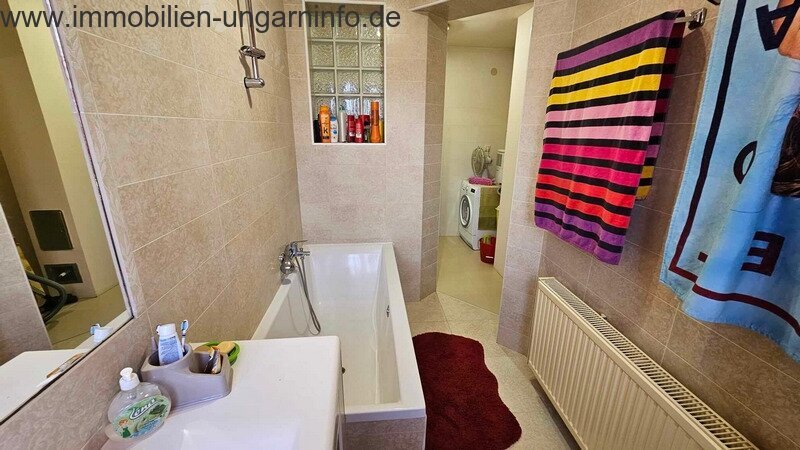 Exklusives Familienhaus mit Apartment in der Nähe des Plattensees