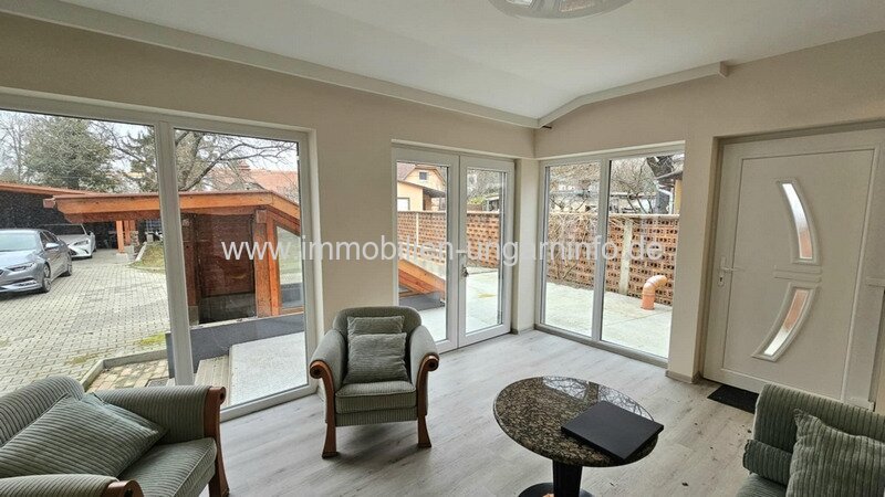 Modernes Einfamilienhaus mit 3 separaten Wohnungen im Herzen von Nagykanizsa zu verkaufen