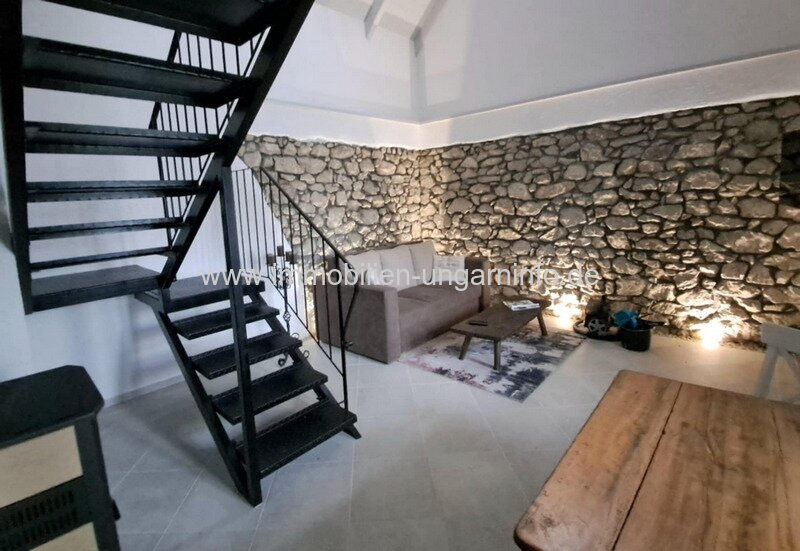 Authentische Familienhäuser (3 in einem) am Nordufer des Plattensees