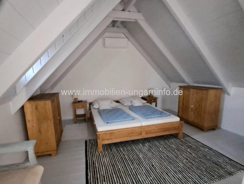 Authentische Familienhäuser (3 in einem) am Nordufer des Plattensees