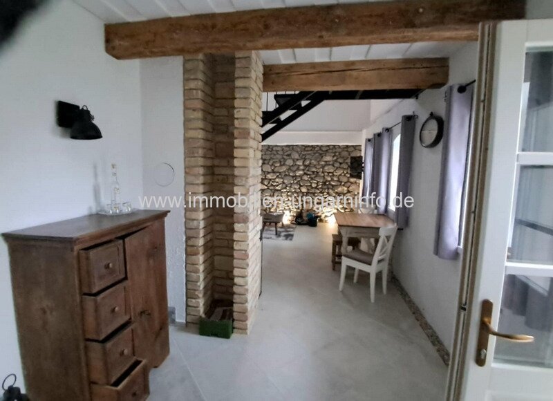 Authentische Familienhäuser (3 in einem) am Nordufer des Plattensees